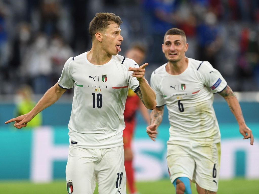 Đội tuyển Ý tuyên bố sẽ quỳ gối