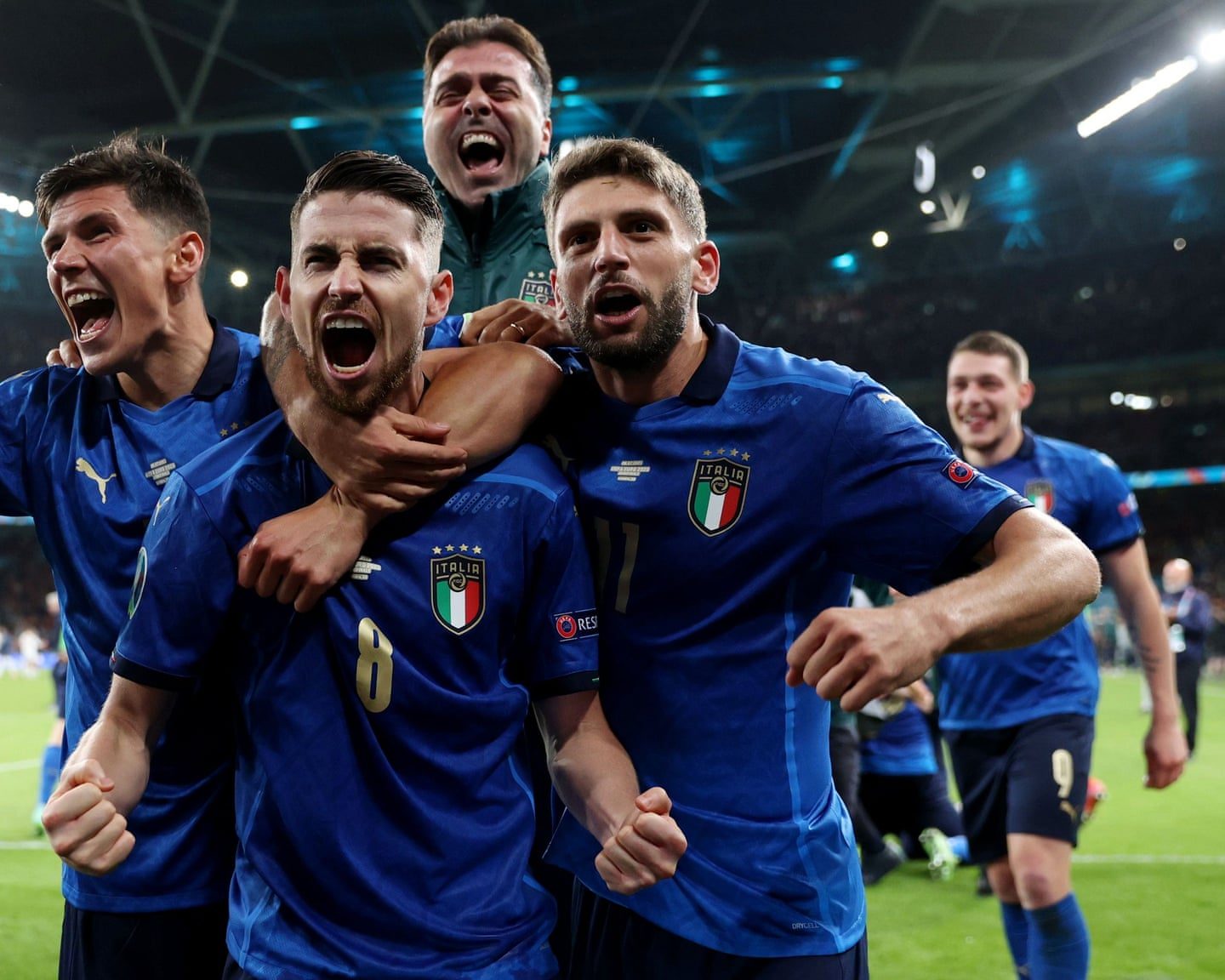 Italy đã hạ Tây Ban Nha trong trận chung kết với sự may mắn